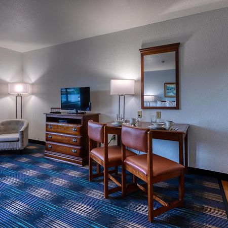 All Towne Suites 세인트 로버트 외부 사진